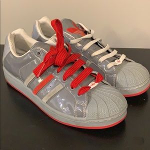 Gray/red shell toe Adidas sneakers!
